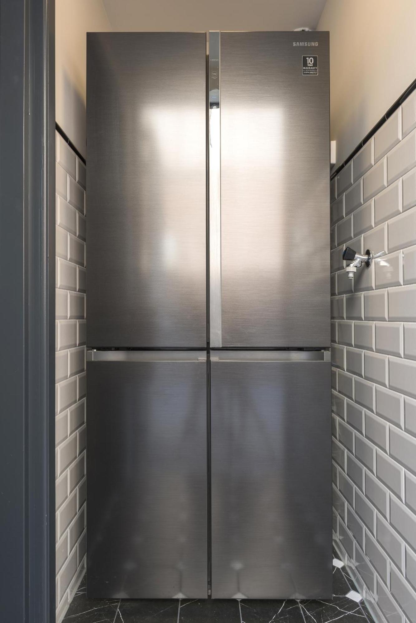 Petite Room With Wifi, Ac, And Shared Kitchen 提耳堡 外观 照片